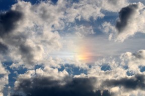 2026世界杯期间北美的通信网络预警：中国球迷如何选择最划算的漫游包？